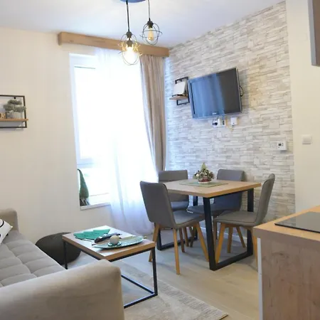 Bella Vista - Pogled Na Stazu شقة