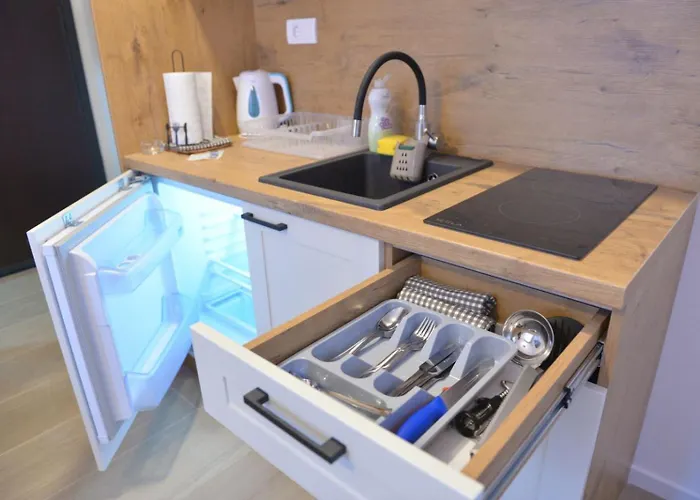 Apartman Bella Vista - Pogled Na Stazu